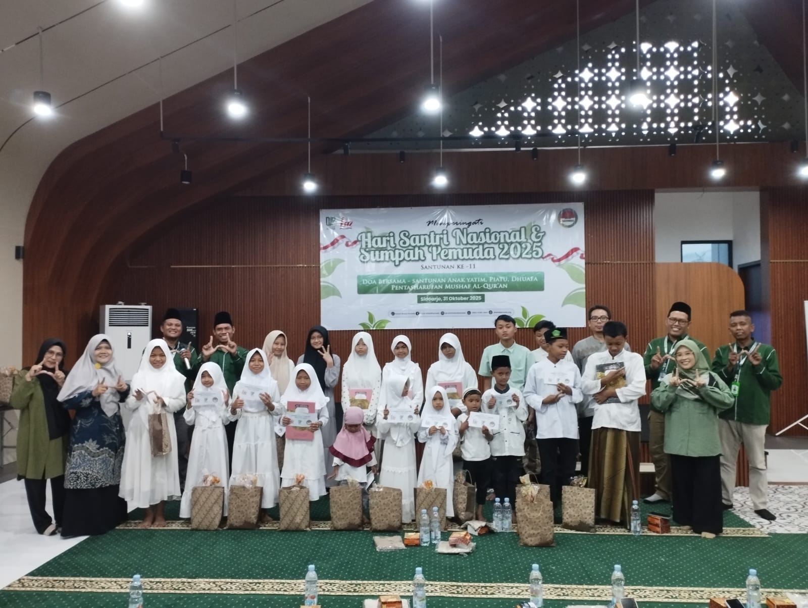 Doa Bersama dan Santunan Yatim dan Dhuafa, memperingati Hari Santri Thn 2025